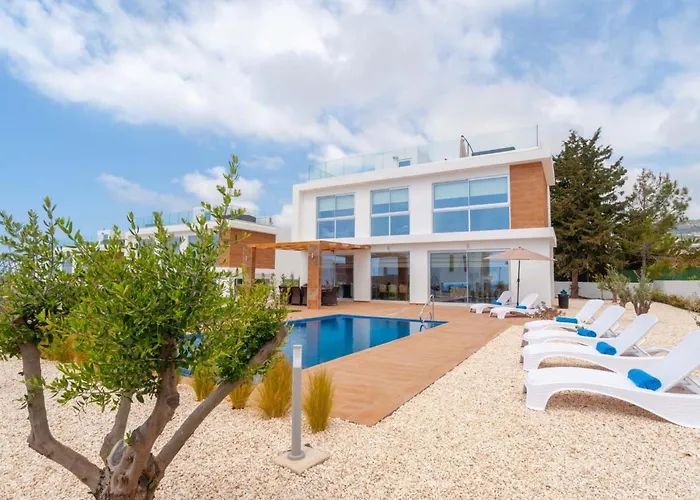 Coral Elite Mit Pool Und Whirlpool By Interhome *