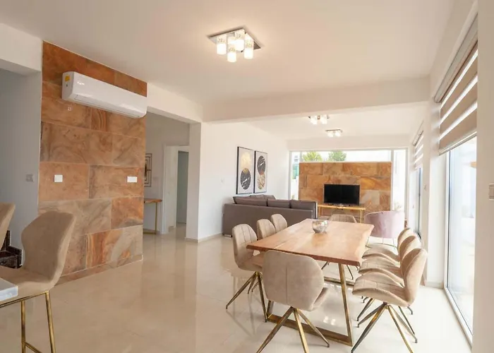 Coral Elite Mit Pool Und Whirlpool By Interhome Prázdninový dům *