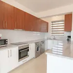 Coral Elite Mit Pool Und Whirlpool By Interhome بيت للعطل