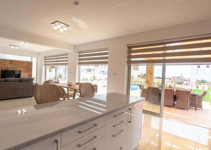 Coral Elite Mit Pool Und Whirlpool By Interhome Tatil Evi